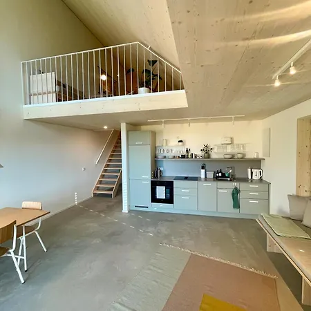 Bayer Apartment *