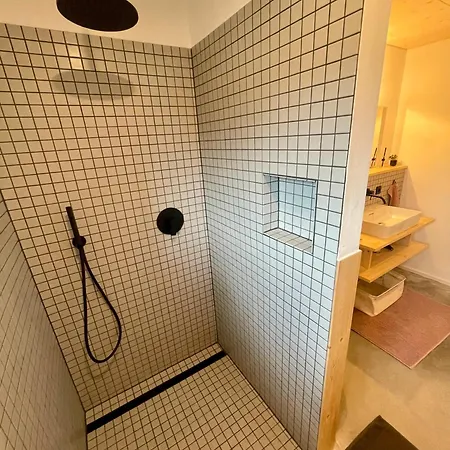 Bayer Apartment *