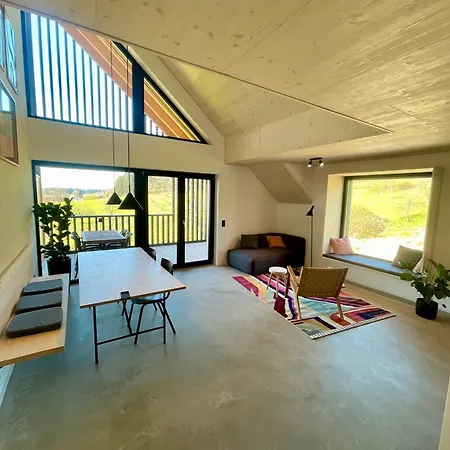 Bayer Apartment *